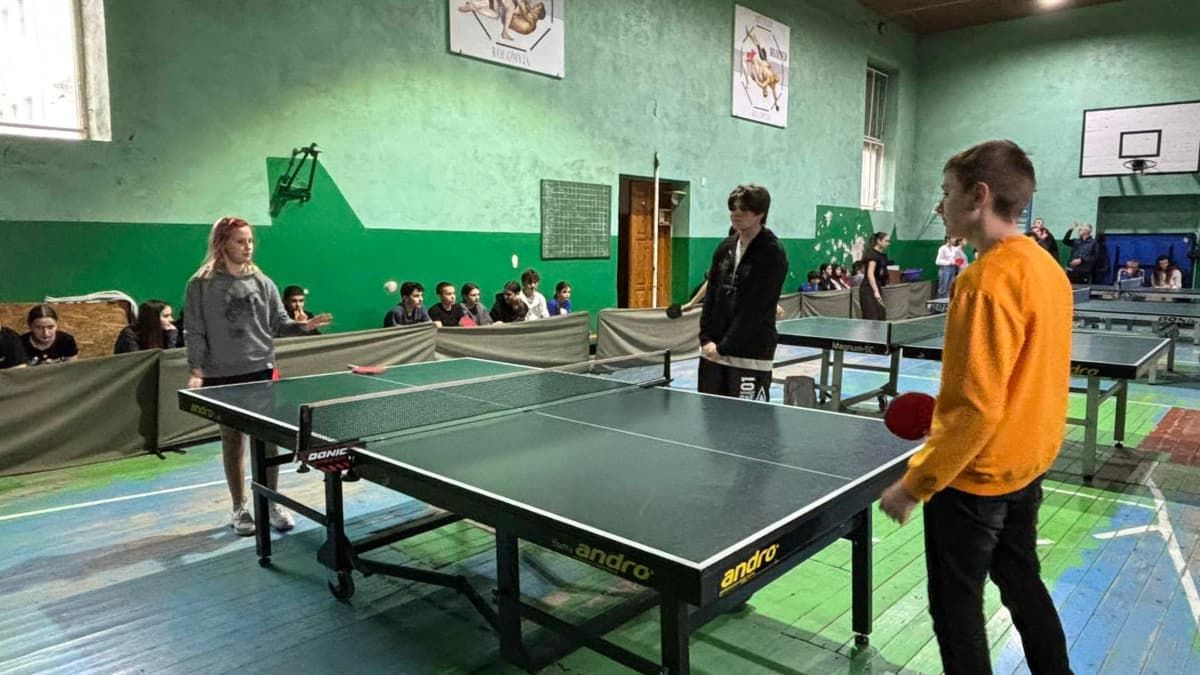 Змагання з настільного тенісу