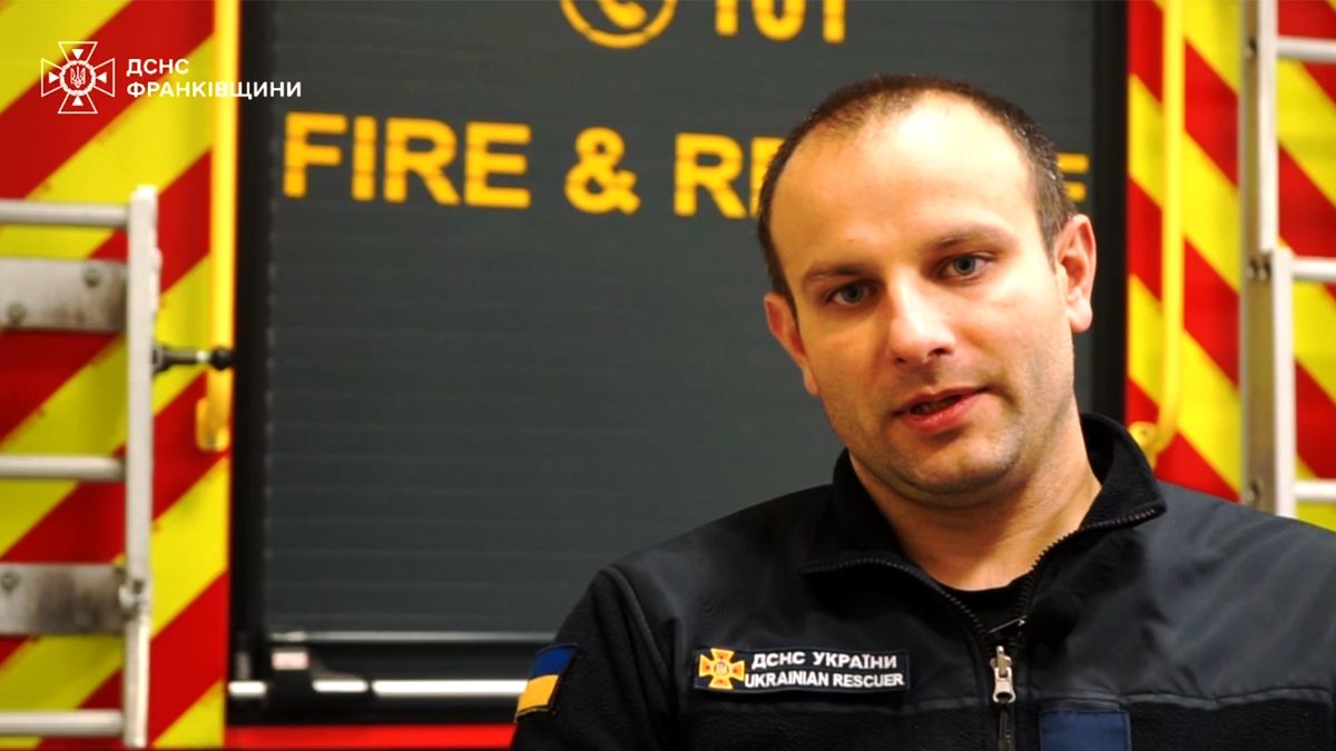 "Як би нам не було тяжко, на нас сподіваються люди": історія прикарпатського рятувальника Артема Кулинича