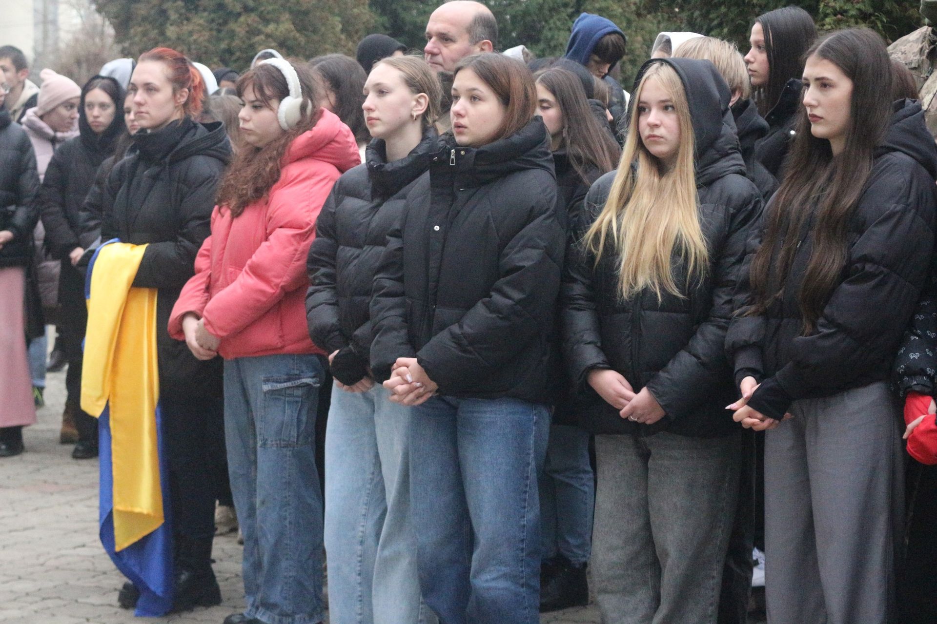 У Коломиї відкрили памʼятну дошку полеглому захиснику Ігорю Ілюку 15