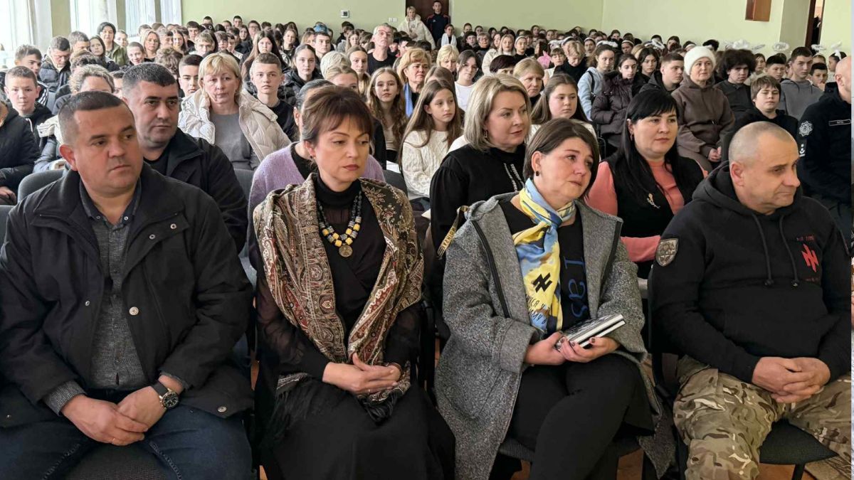 "Спалах юності, що став безсмертям": у Верховині відбувся вечір пам’яті Миколи Семчука 5