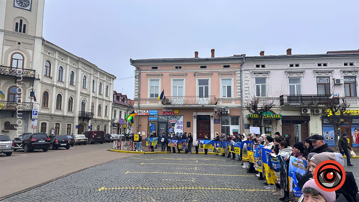 У Коломиї відбулась акція-нагадування "Зниклі — не забуті" 8