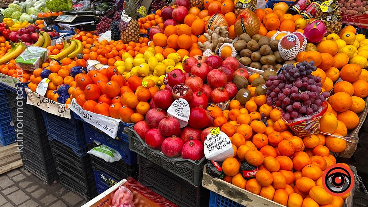 Скільки коштують фрукти в Коломиї напередодні свят? 4