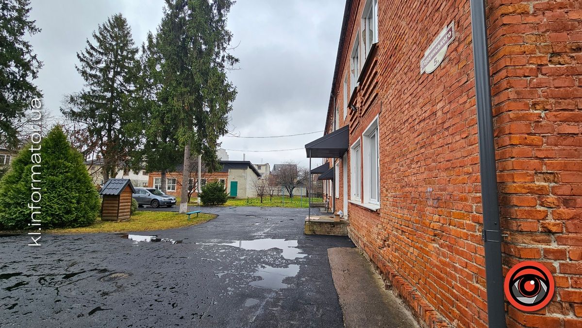 У Коломиї заасфальтували вул. Гординського та подвір'я садочка №9 4