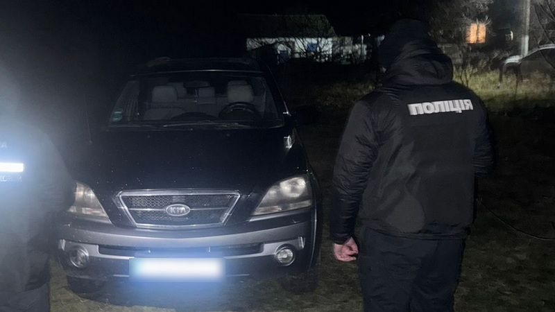 Продавали "гуманітарні авто": поліція викрила організатора злочинного бізнесу та його спільників з Прикарпаття 1