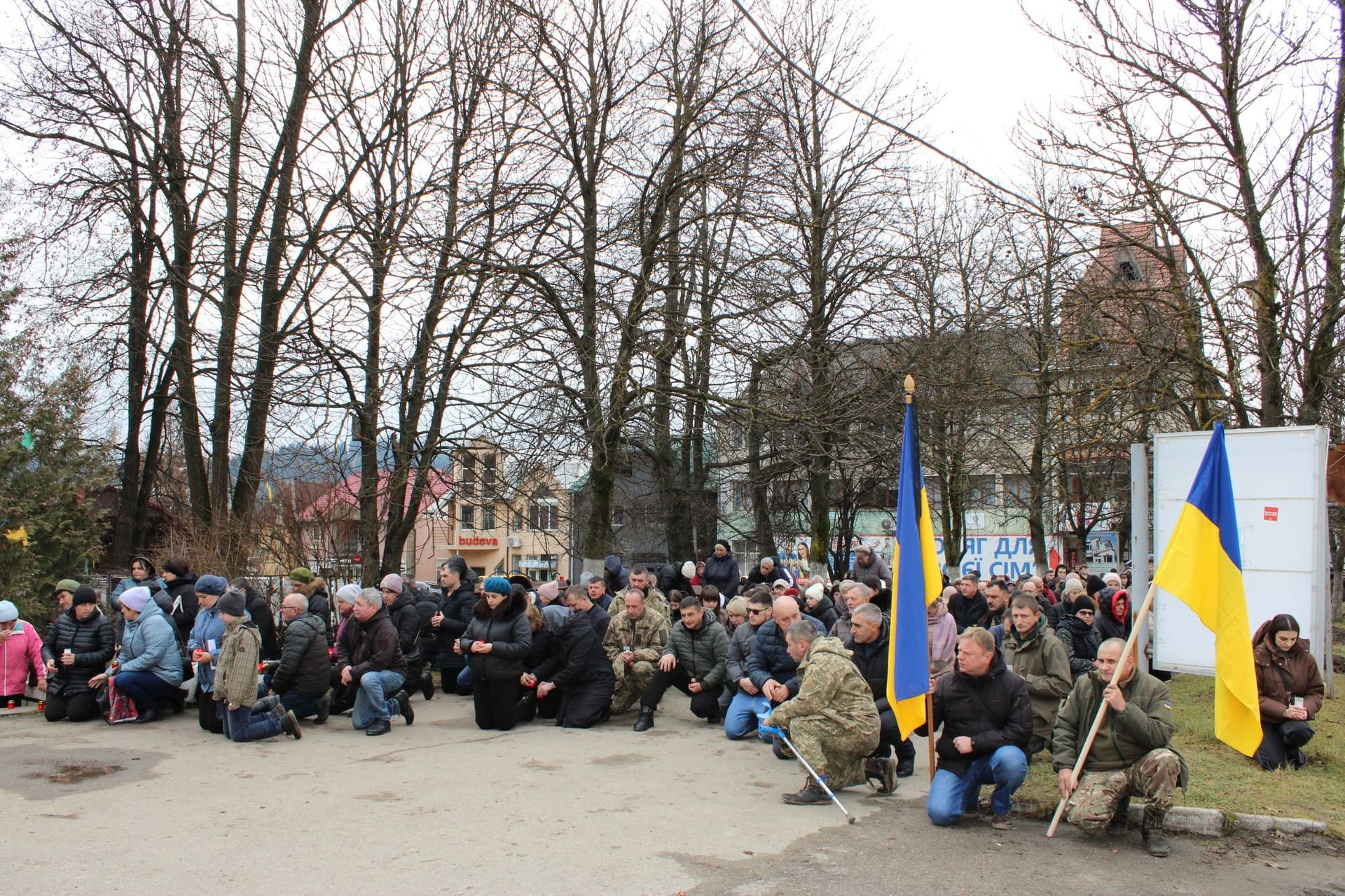 У Верховині "на щиті" зустріли полеглого захисника Василя Максимюка 20