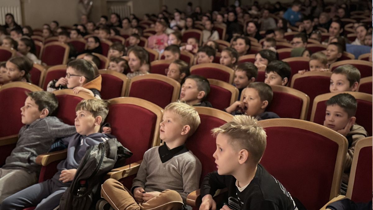 У Коломиї провели благодійну виставу для дітей 1