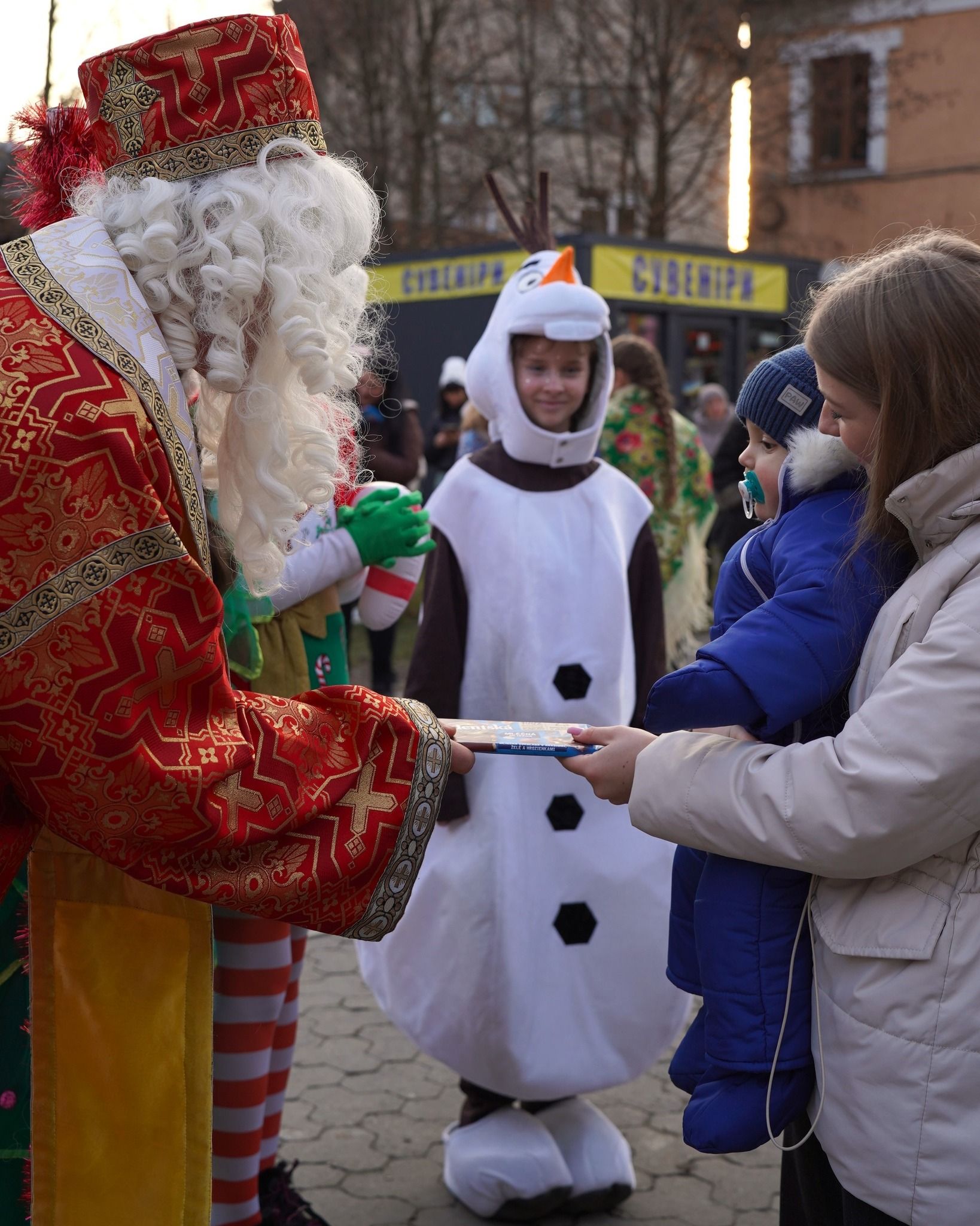 У Ворохті урочисто відкрили різдвяну шопку 10