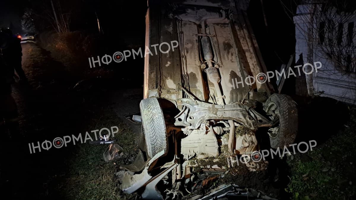 На Косівщині трапилось ДТП за участі легкового автомобіля 1