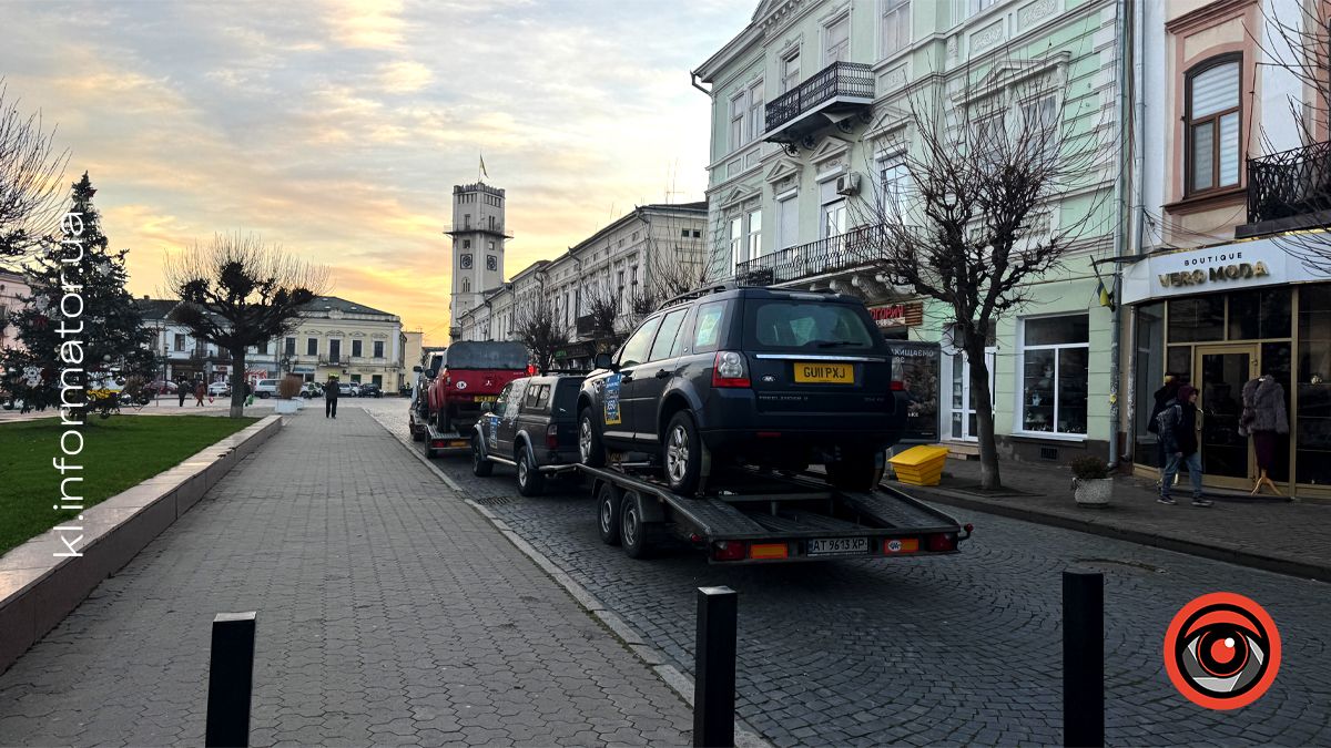 До Коломиї прибув ще один конвой автомобілів для ЗСУ від спільноти "Jeeps for Peace" 1