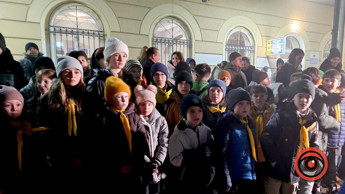 Вифлеємський вогонь привезли пластуни з Відня у Коломию 8