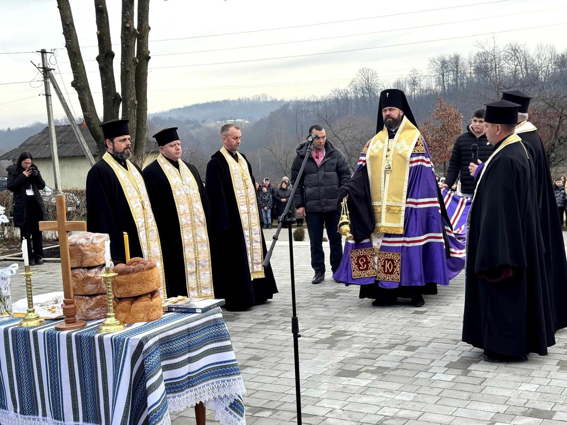 На Косівщині провели памʼятний захід до 100-річчя від дня народження Патріарха Володимира 10