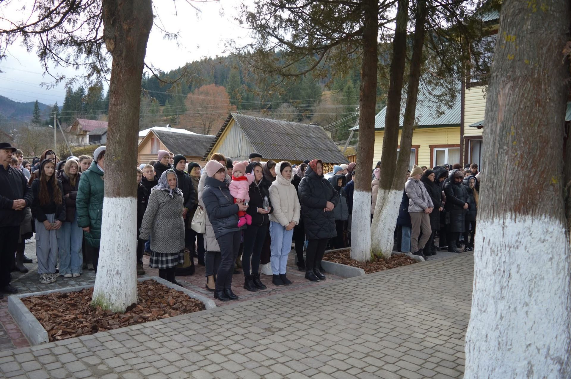На Верховинщині освятили банери полеглим захисникам 1