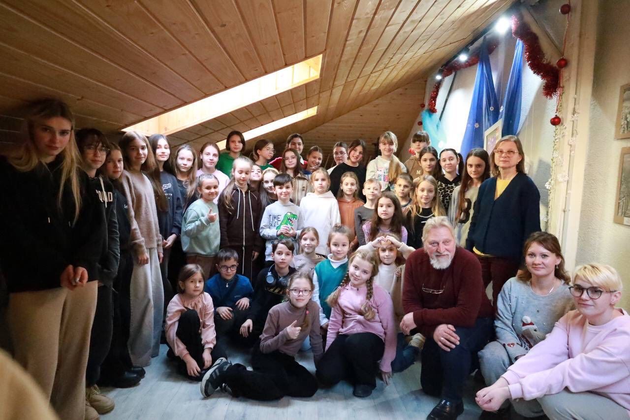 "Барви Різдва": у Коломиї відкрили виставку творчих робіт юних митців 1