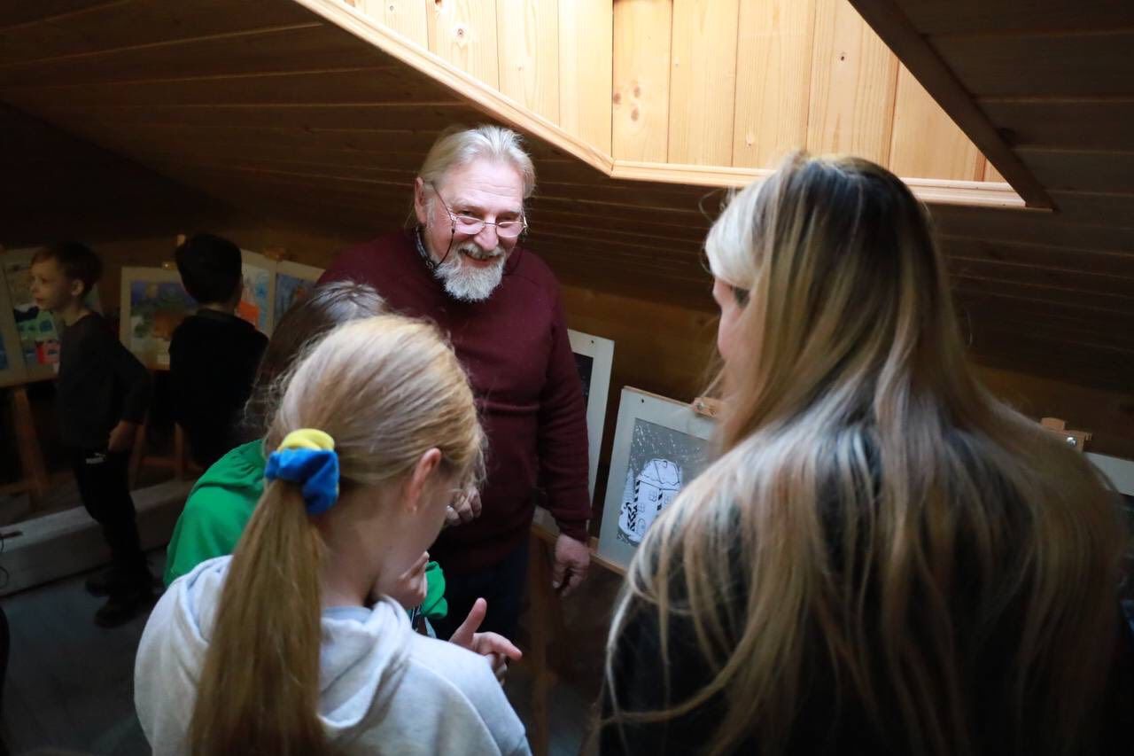 "Барви Різдва": у Коломиї відкрили виставку творчих робіт юних митців 3