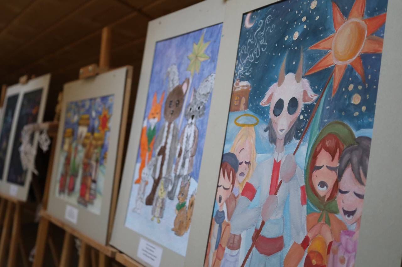 "Барви Різдва": у Коломиї відкрили виставку творчих робіт юних митців 5