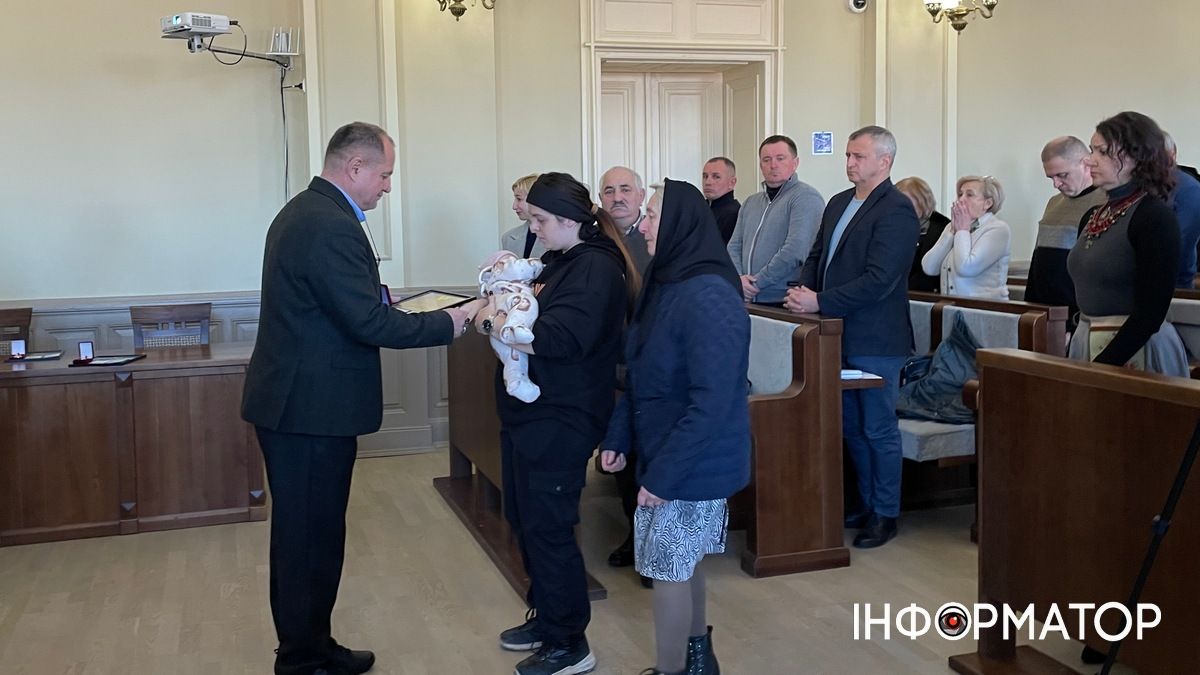 На сесії у Коломиї вручали відзнаки Почесного громадянина міста 26