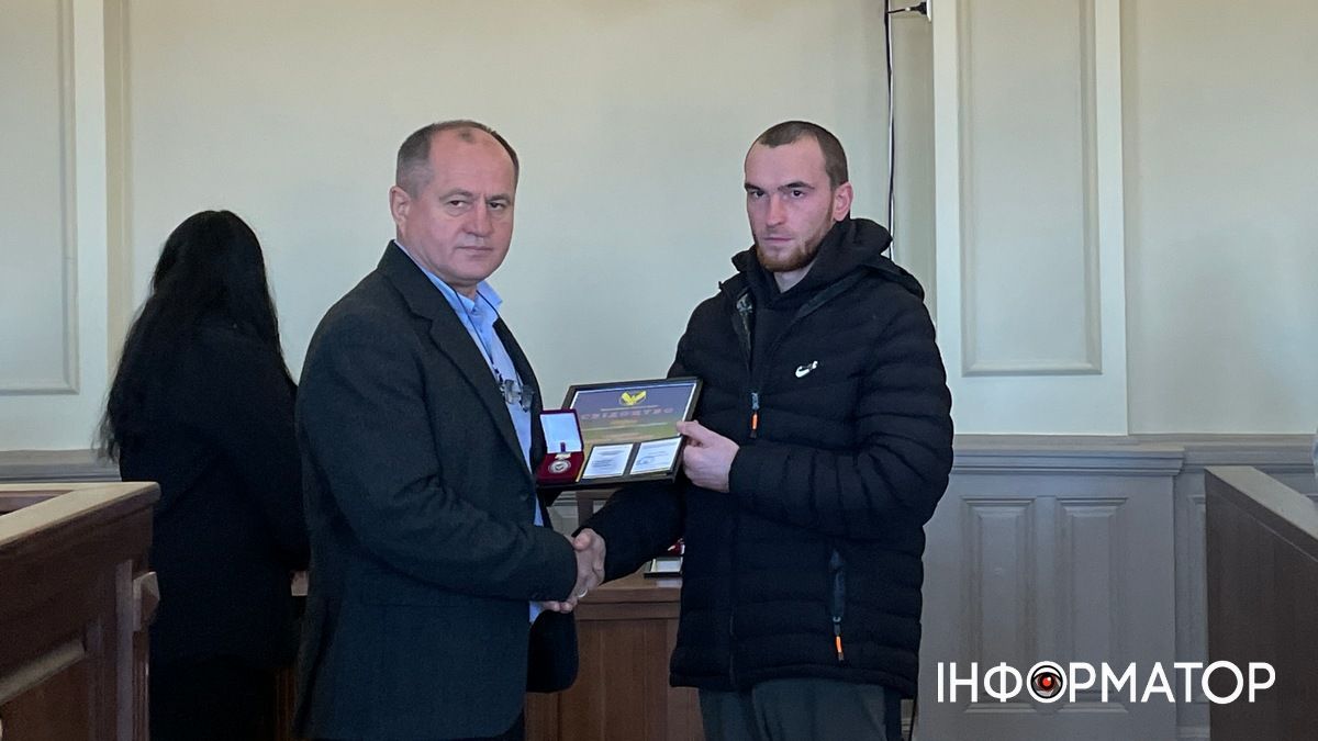 На сесії у Коломиї вручали відзнаки Почесного громадянина міста 21