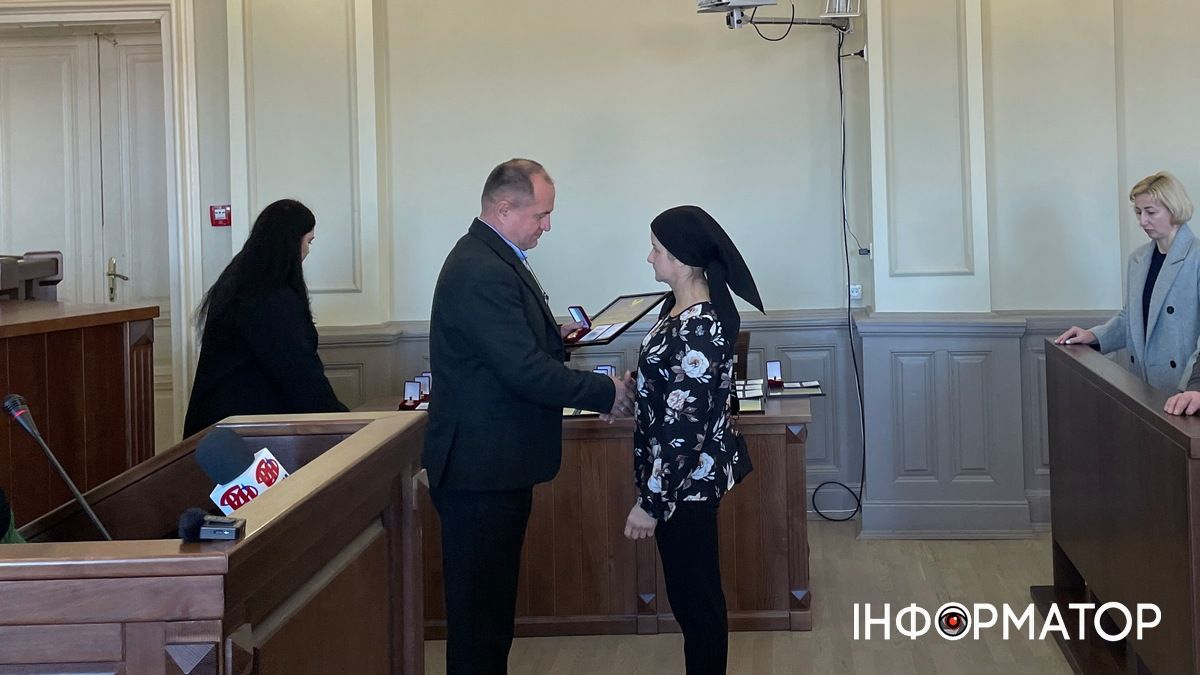 На сесії у Коломиї вручали відзнаки Почесного громадянина міста 4