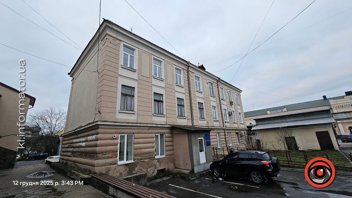 Коломийська міськрада роками боргує за утримання будинку 53 тис грн 6