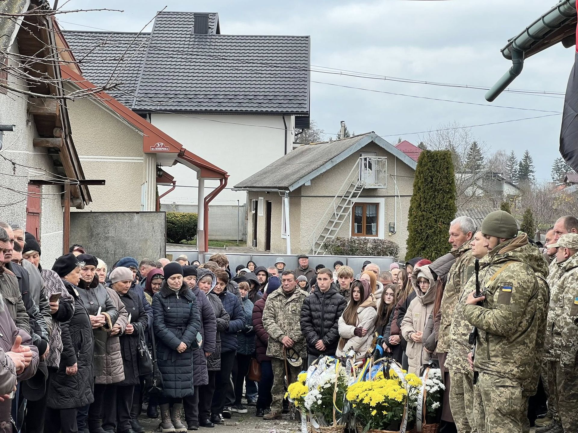 На Коломийщині попрощались із загиблим воїном Юрієм Дронюком 1