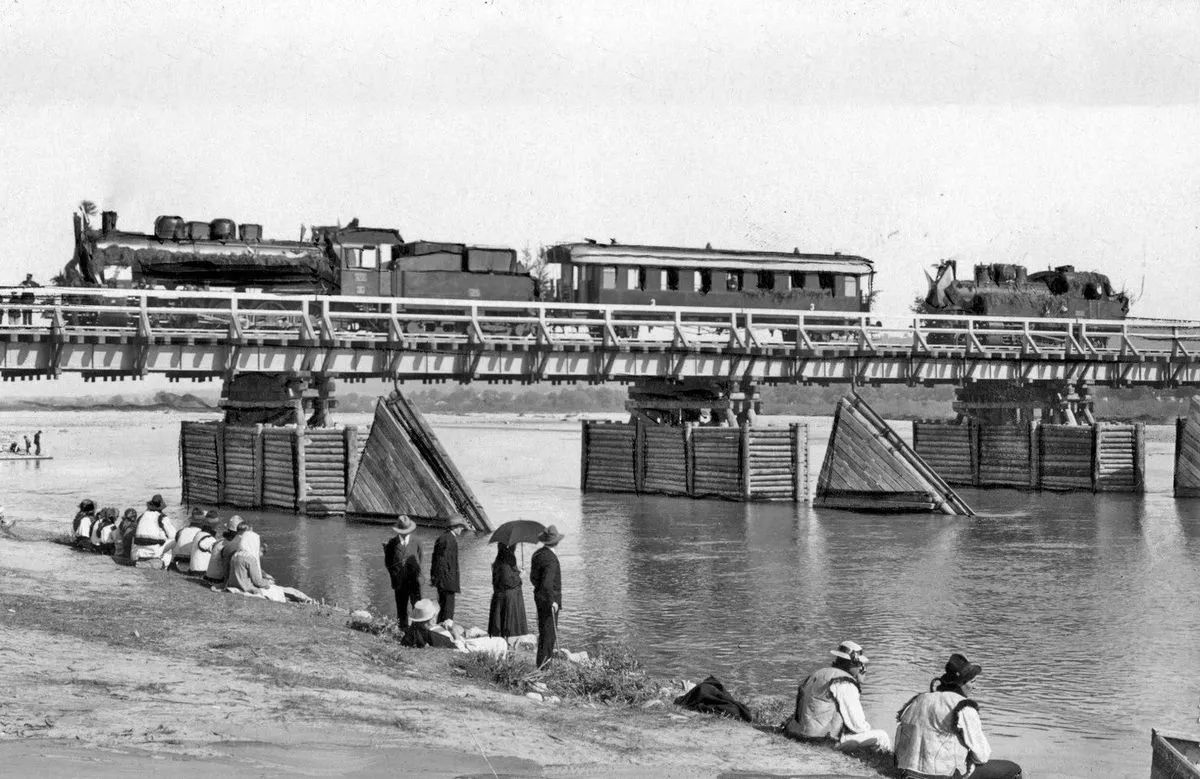 Залізничний міст через річку Черемош Залізничний міст через річку Черемош