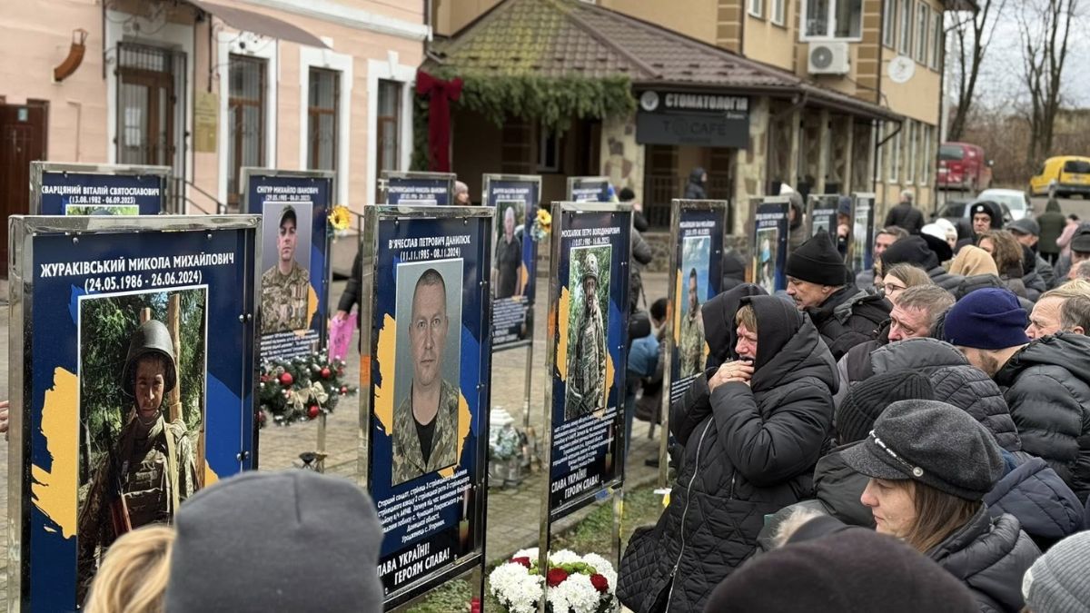 В Отинії освятили стели на честь полеглих Захисників України 1