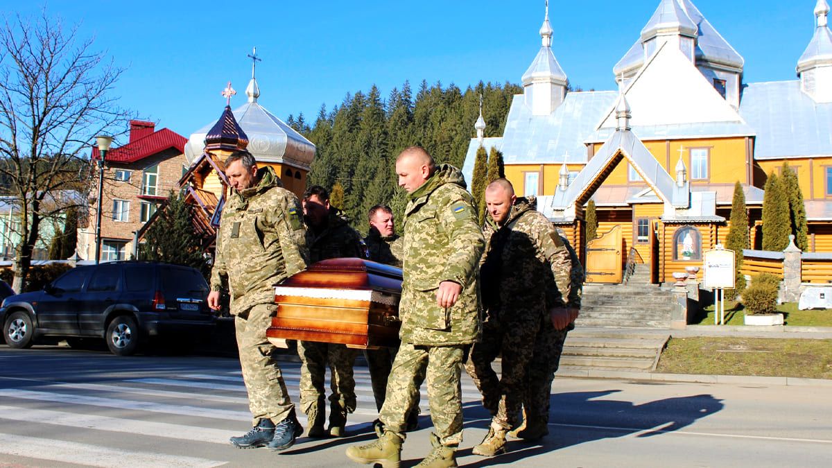 Захиник Микола Сліпенчук повернувся на вічний спочинок до Верховини 3