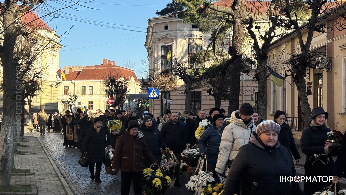 Був доброю та правдивою людиною: у Коломиї попрощалися із загиблим Олександром Рижих 7