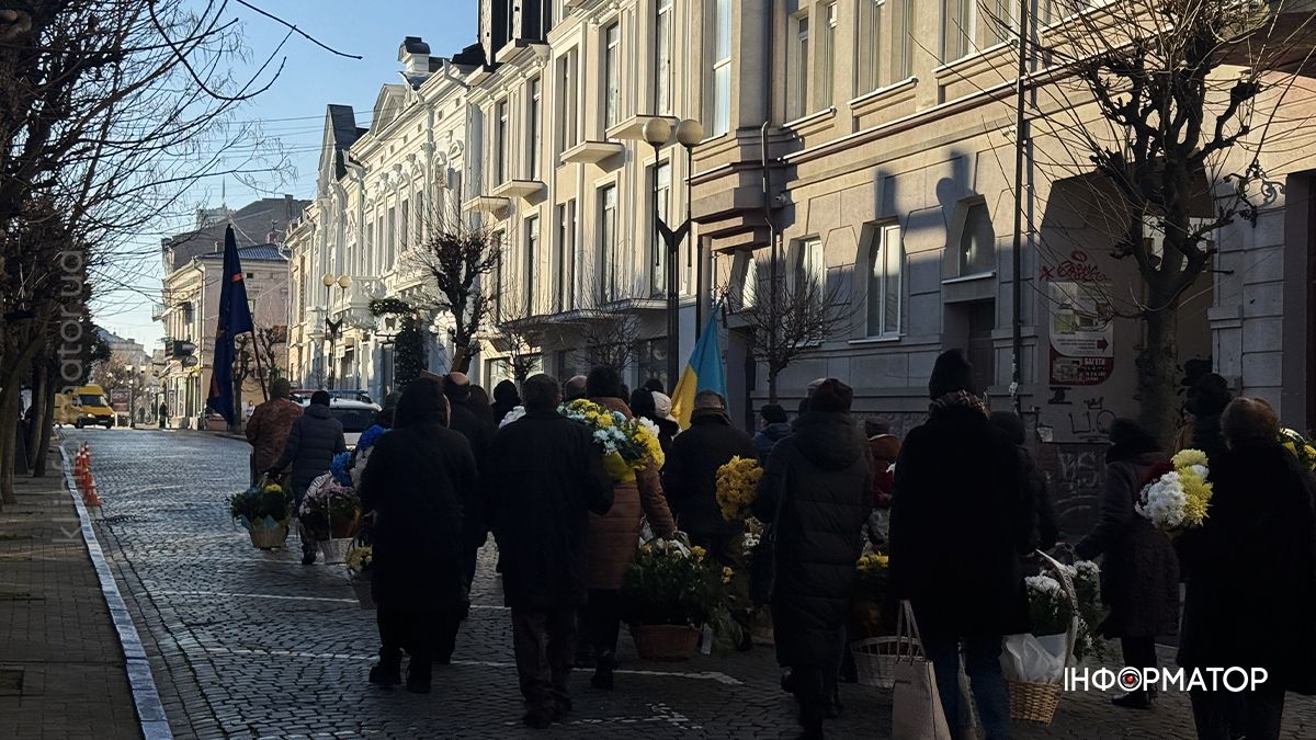 Був доброю та правдивою людиною: у Коломиї попрощалися із загиблим Олександром Рижих 11