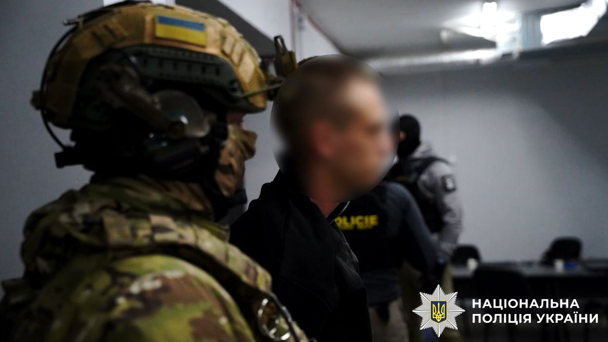 Мережу шахрайських call-центрів ліквідували в Україні, зокрема й на Прикарпатті 4