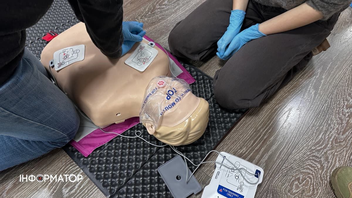 Проведення серцево-легеневої реанімаці