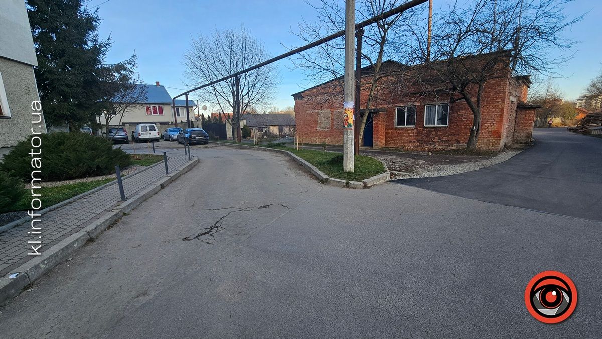 Типовий поточний: як тимаються асфальтовані дороги в мікрорайоні Костомарова у Коломиї 4