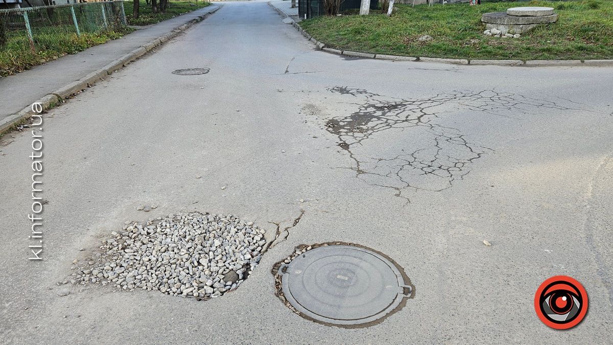 Типовий поточний: як тимаються асфальтовані дороги в мікрорайоні Костомарова у Коломиї 6