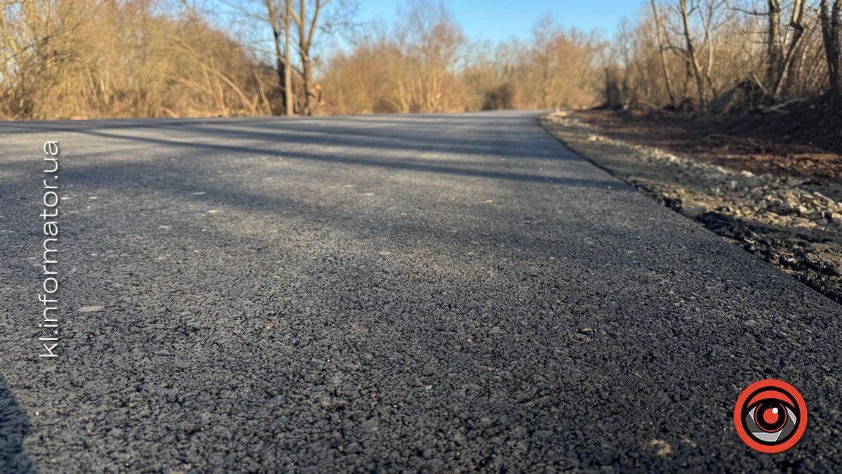 У Коломиї заасфальтували дорогу на вул. Сергія Ніньовського (район Канада) 6
