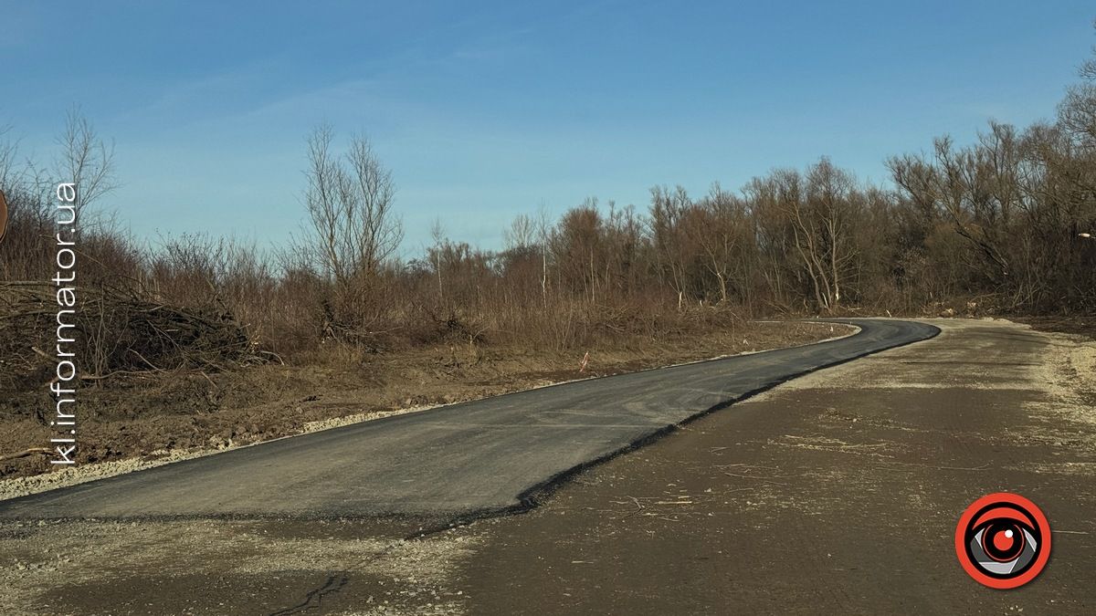 У Коломиї заасфальтували дорогу на вул. Сергія Ніньовського (район Канада) 5