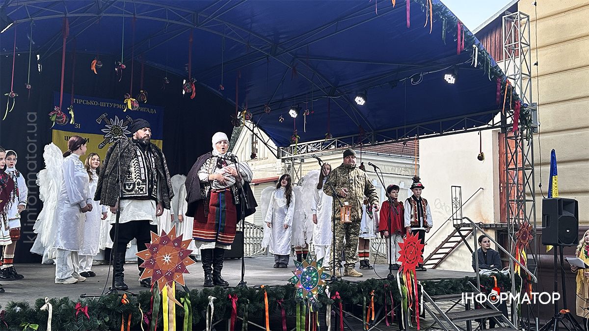 У Коломиї урочисто відкрили різдвяне містечко та шопку 7
