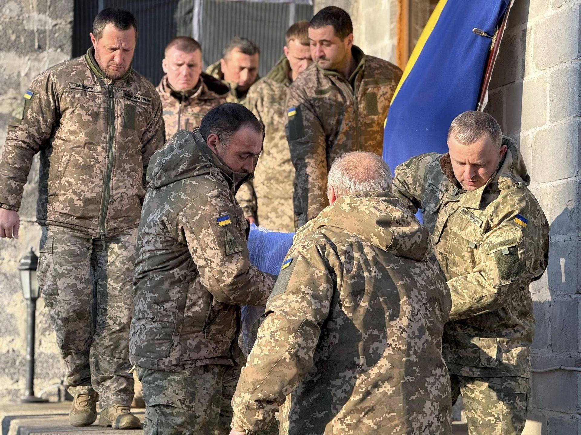 На Коломийщині провели в останню дорогу загиблого Героя Василя Селепію 5