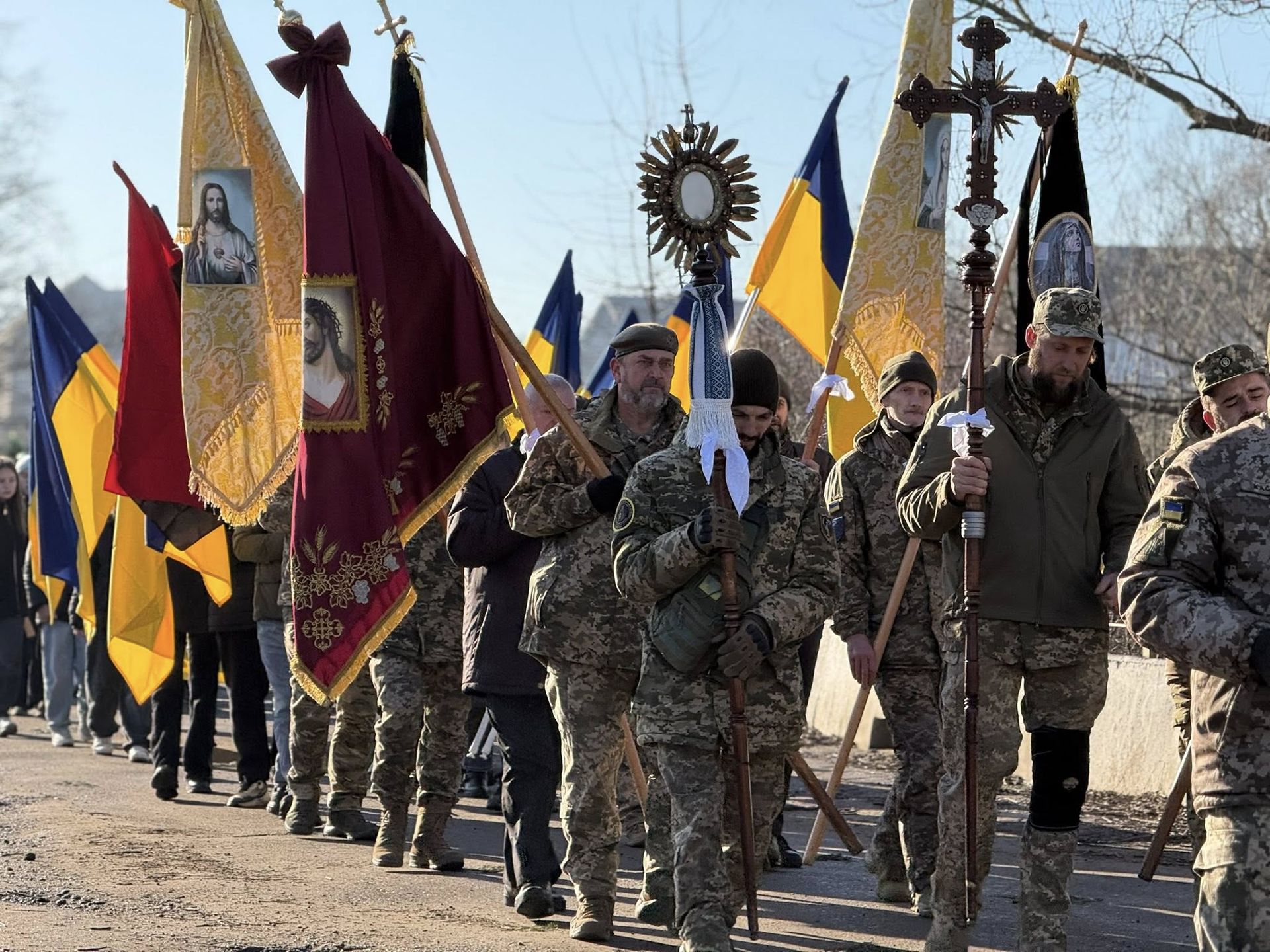 На Коломийщині провели в останню дорогу загиблого Героя Василя Селепію 8