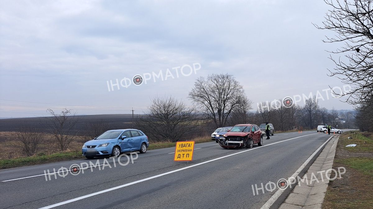 Три автівки зіткнулись на Коломийщині