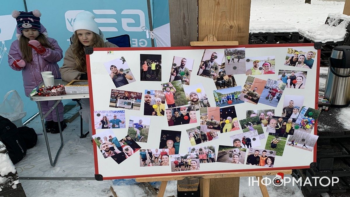 У Коломиї відбувся благодійний забіг Santa Run на підтримку ЗСУ 3