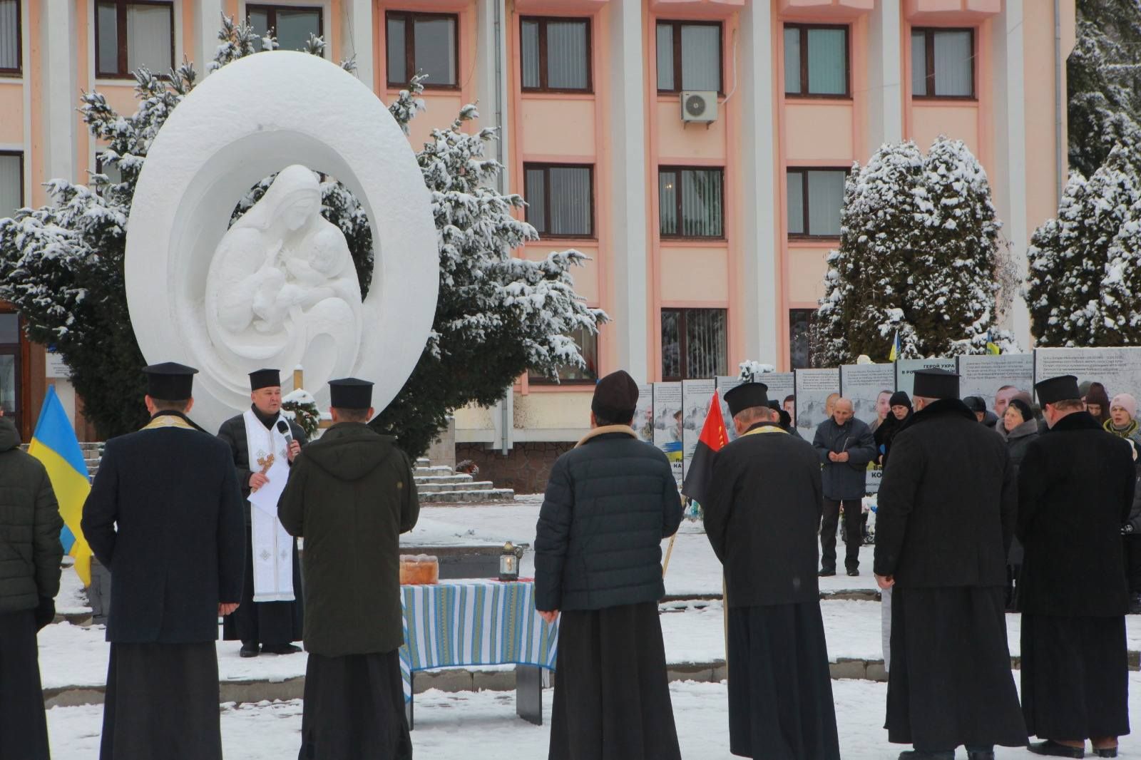 У Косові молитвою вшанували полеглих захисників 6