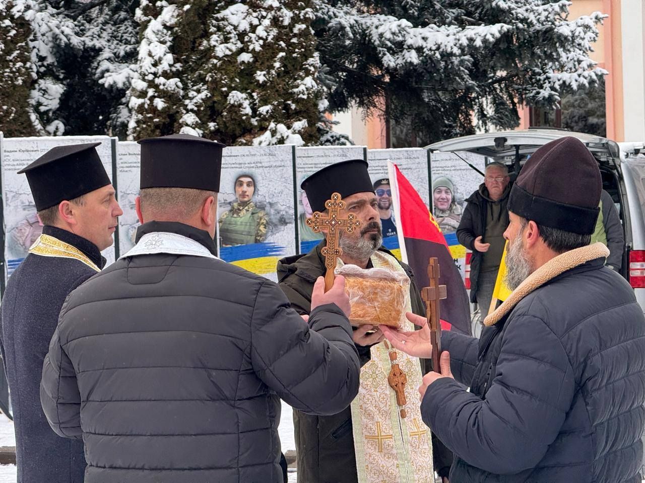 У Косові молитвою вшанували полеглих захисників 9