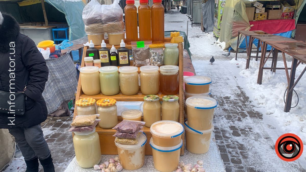 Скільки коштує мед на ринку в Коломиї та якого меду не знайти на прилавках? 2