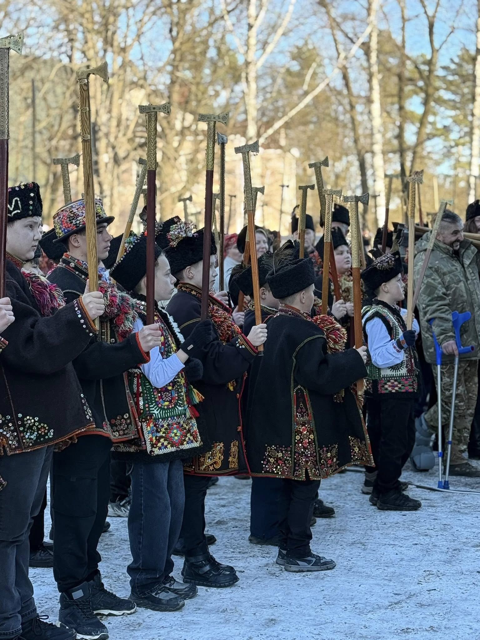 Рекорд по-гуцульськи: у Верховині зібрали найбільшу кількість барток в Україні 4