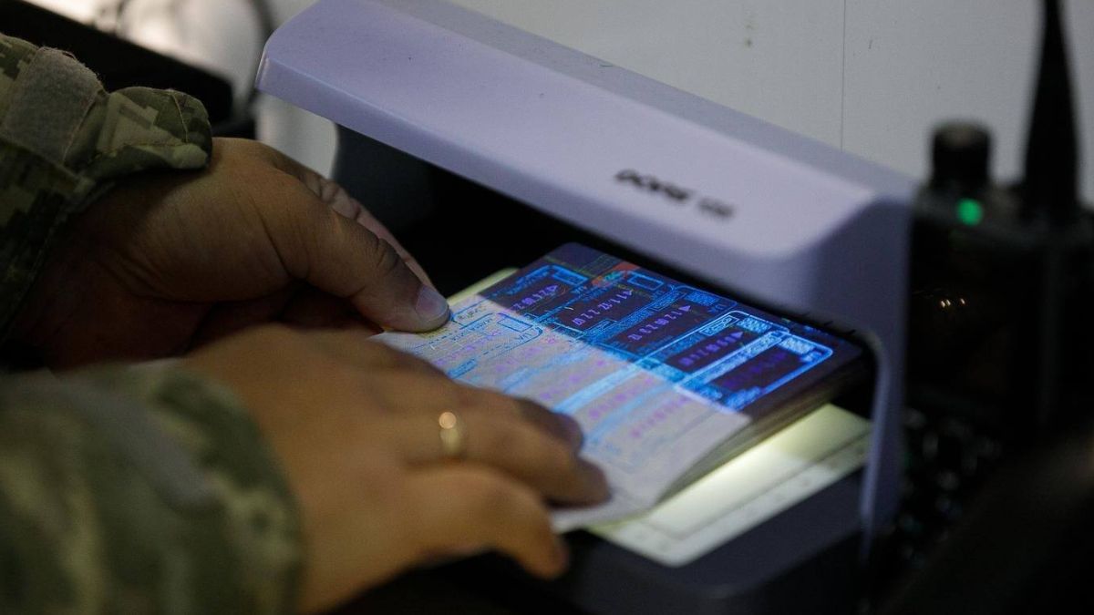 Псевдоінвалідність для виїзду за кордон: на "Тисі" затримали франківця