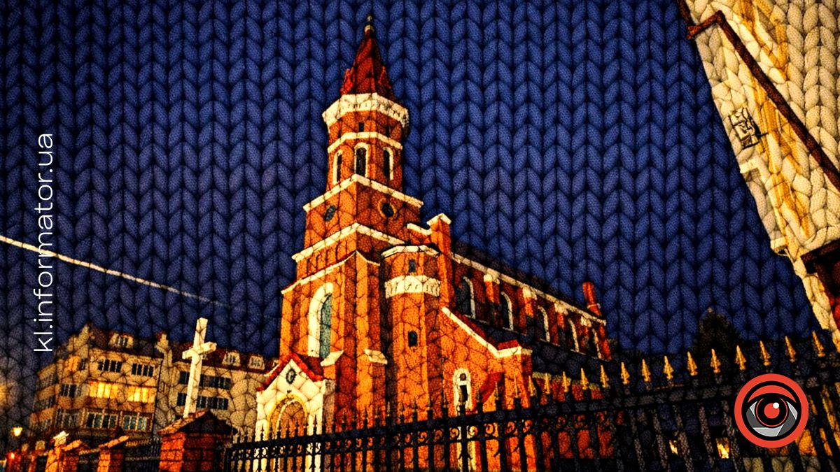 Зимова Коломия у в’язаному стилі: кадри міста 1