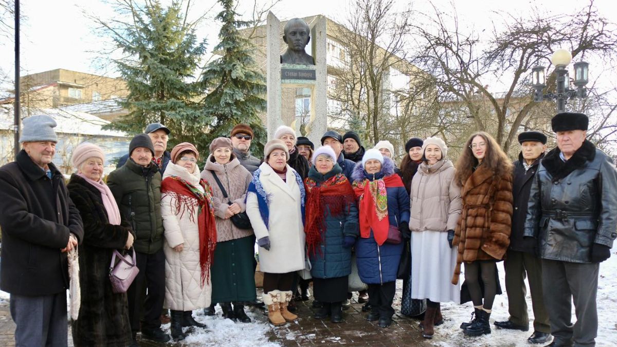 Коляда для Бандери: у Коломиї вшанували 117-ту річницю від дня народження провідника ОУН 4