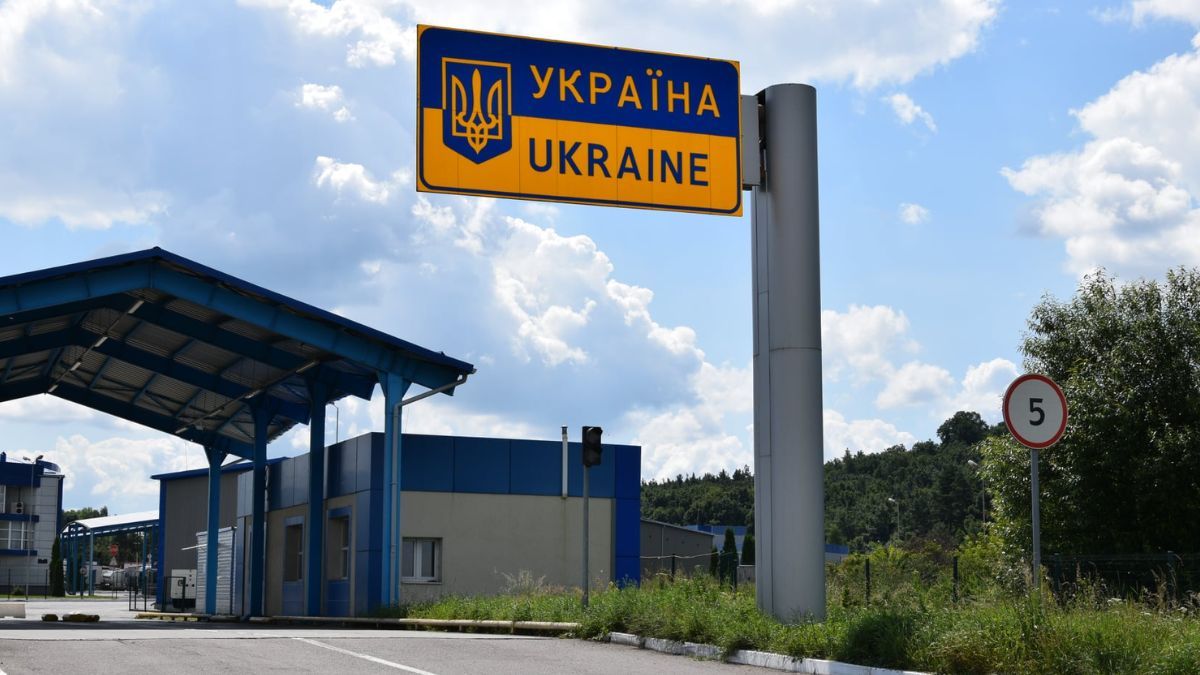 Від айфонів до пітонів: що намагалися перевезти через кордон у 2025 році