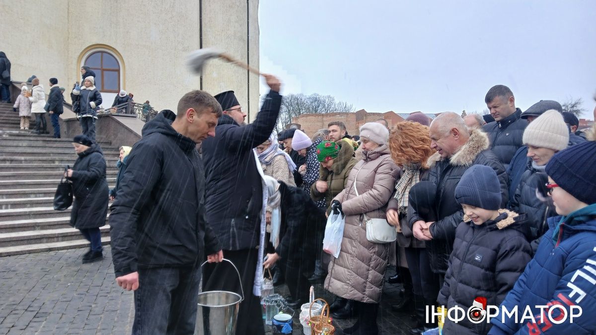 Йордан 2026: як у храмах Коломиї освячували воду. Фоторепортаж 9