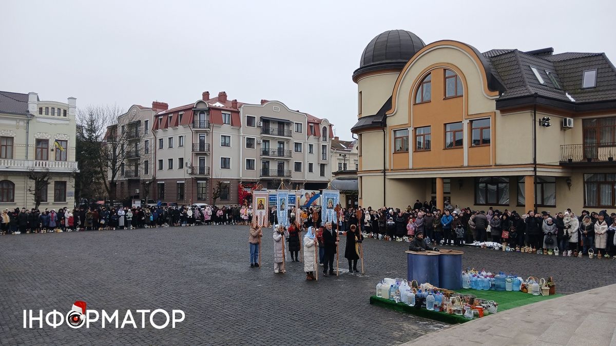 Йордан 2026: як у храмах Коломиї освячували воду | Фоторепортаж